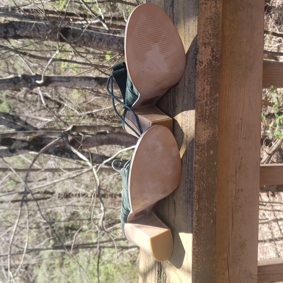 Suede heels, 7.5 NWOT - Picture 2 of 5